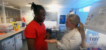 Prof Screen explaining organ-chips on TV