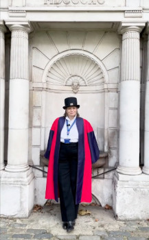Liz Tanner at the QMUL Clock starting the video.
