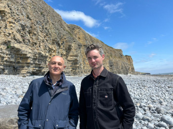 Prof Jim Al'Khalili and Dr Elis Newham on Cwm Colhuw Beach