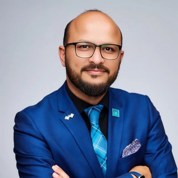 Antennas & EM Research Group Alumnus Professor Qammer H. Abbasi on His Path from Queen Mary to THE Supervisor of the Year Nomination