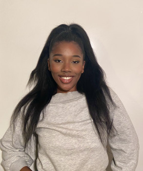 Lovely Lorynda Océane Monney