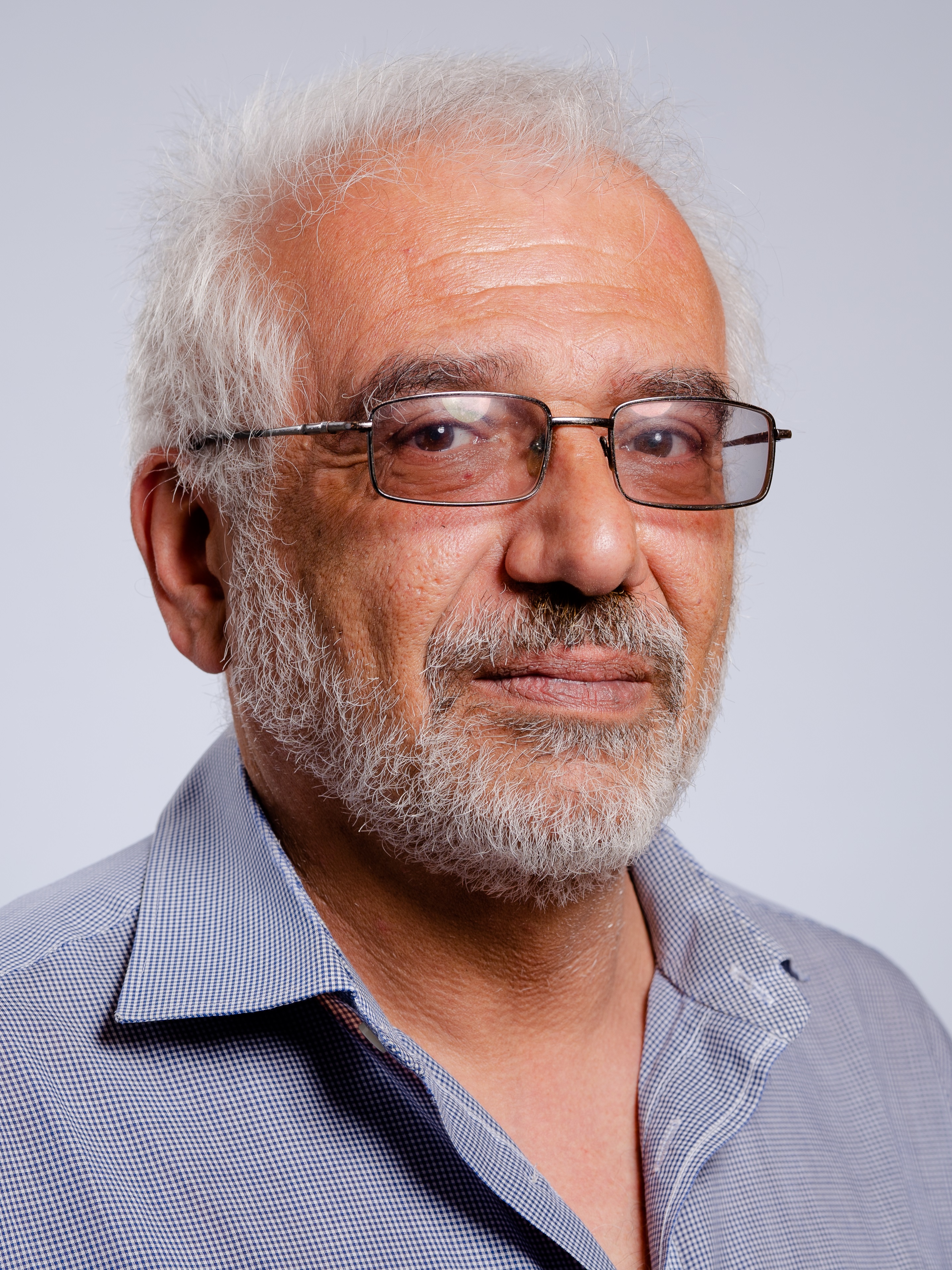 Dr Isaac Abrahams: Centre for Chemical Research